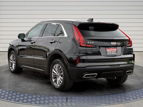 Used 2024 Cadillac XT4 Premium Luxury AWD/4WD image 5