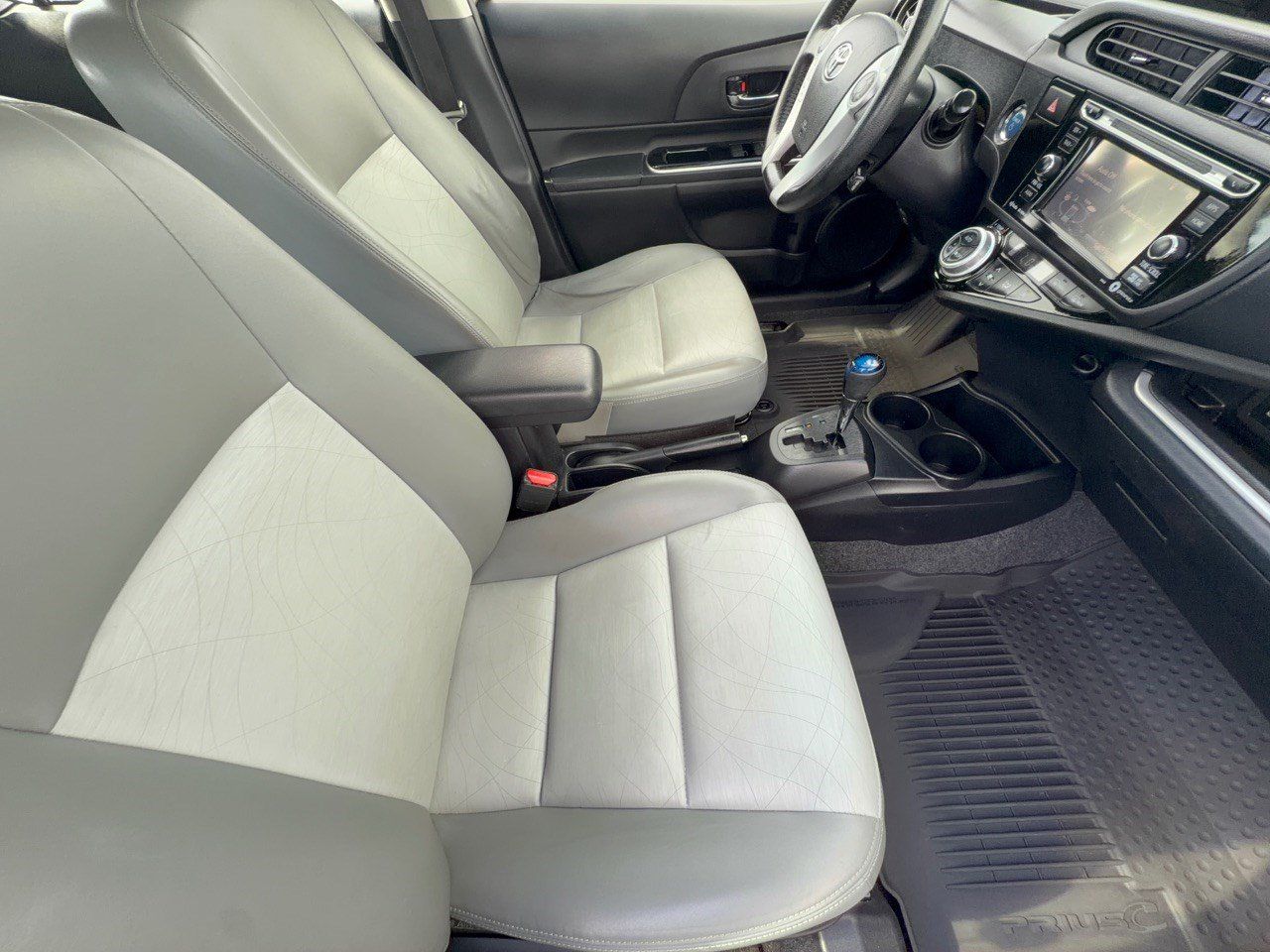 Used 2016 Toyota Prius C Four FWD image 30