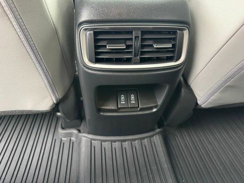 Used 2022 Honda CR-V Touring image 9