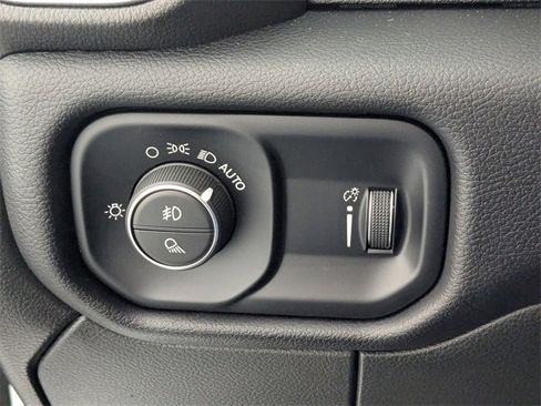 Used 2024 RAM 3500 Big Horn image 14