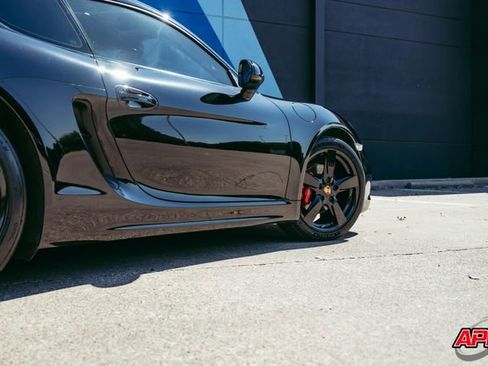 Used 2016 Porsche Cayman image 17