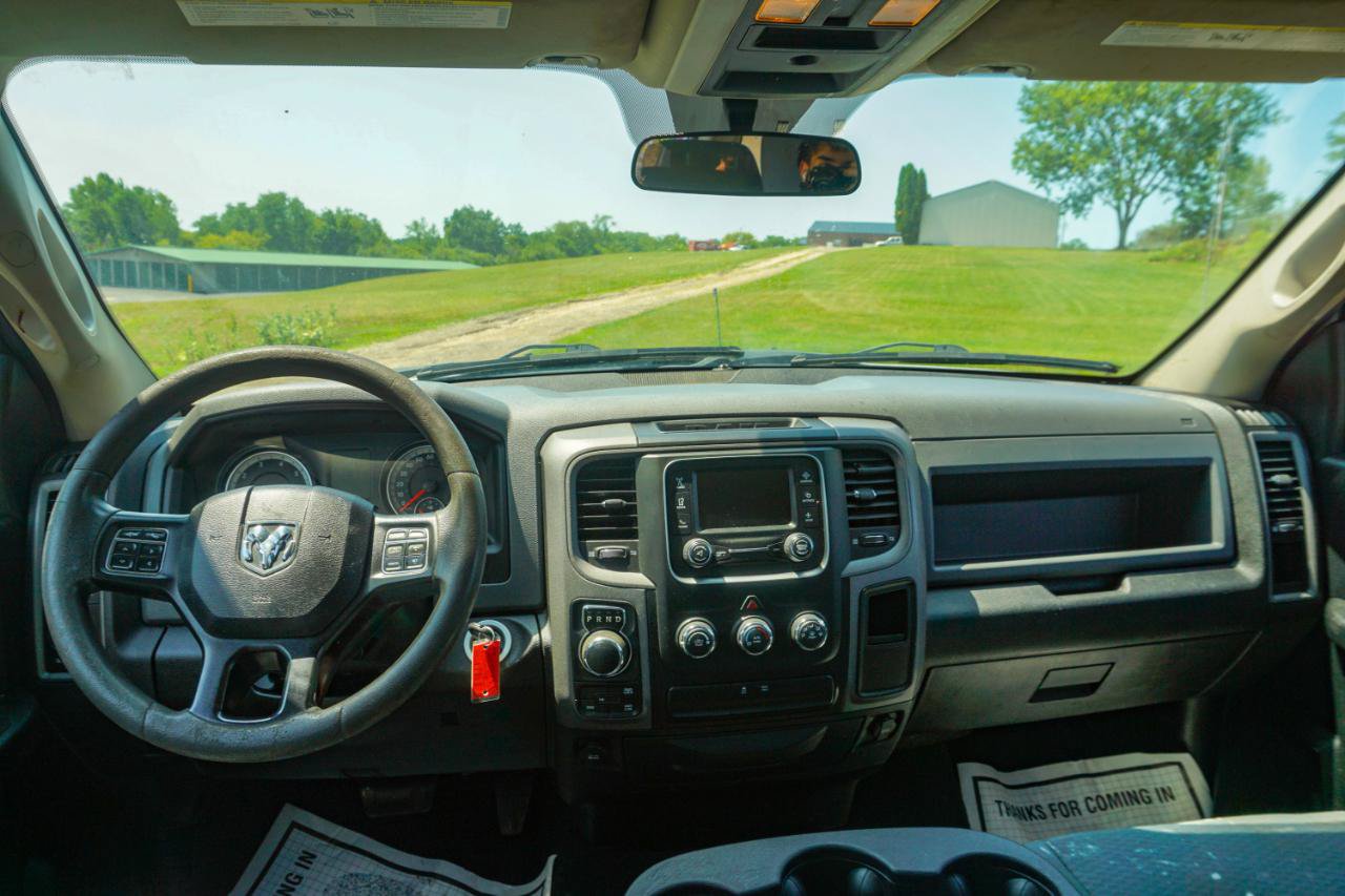 Used 2019 RAM 1500 Express w/ Express Value Package AWD/4WD image 9