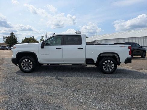 Used 2024 Chevrolet Silverado 2500 Custom w/ Custom Value Package AWD/4WD image 7