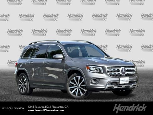 Used 2021 Mercedes-Benz GLB 250 4MATIC image 1