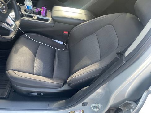 Used 2022 Nissan Altima 2.5 SV FWD image 3