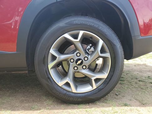 Used 2026 Chevrolet Trax LT image 6