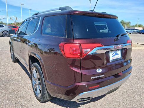 Used 2017 GMC Acadia Denali w/ Technology Package FWD image 3