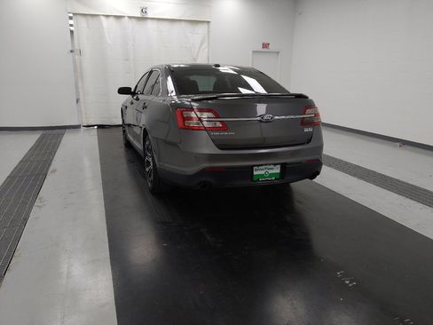 Used 2017 Ford Taurus SHO image 6