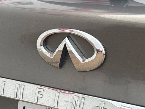 Used 2014 INFINITI QX70 AWD w/ Premium Package image 31