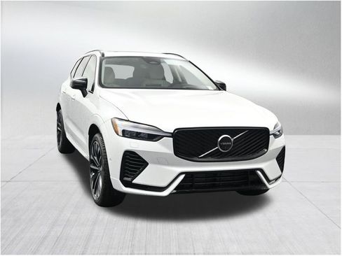 New 2026 Volvo XC60 T8 Ultra w/ Protection Package Premier AWD/4WD image 7