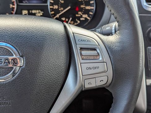 Used 2015 Nissan Altima 2.5 SL w/ Technology Package FWD image 23
