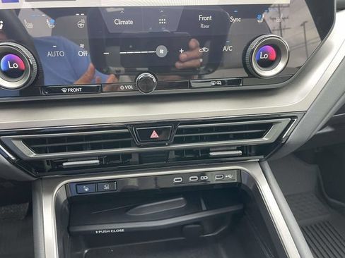 Used 2026 Lexus TX 350 AWD w/ Technology Package image 27
