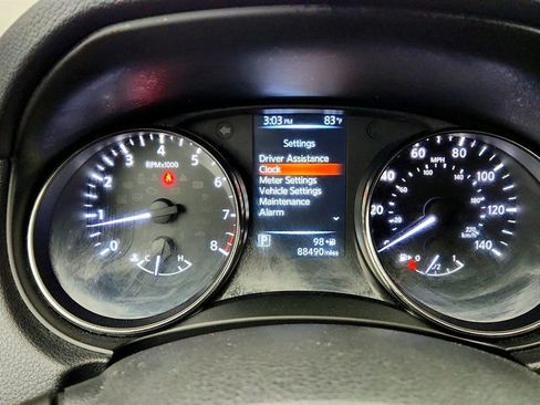 Used 2017 Nissan Rogue SV AWD/4WD image 14