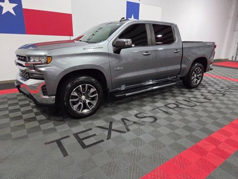 Used 2019 Chevrolet Silverado 1500 LT w/ Texas Edition image 2