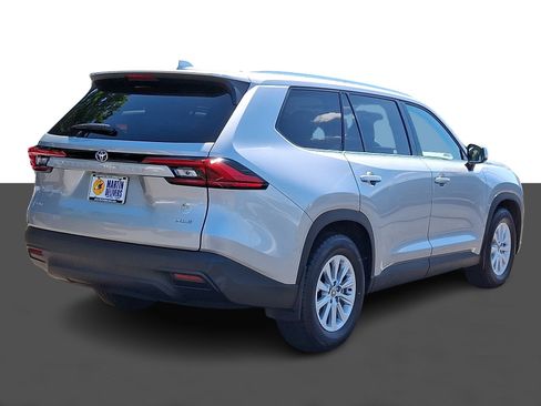 Used 2024 Toyota Grand Highlander AWD image 7