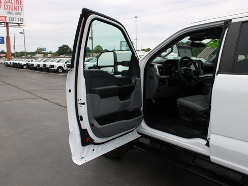 Used 2023 Ford F250 XL w/ XL Off-Road Package AWD/4WD image 25