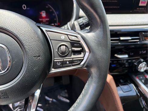 Used 2023 Acura MDX SH-AWD w/ Advance Package image 16
