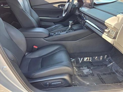 Used 2023 Honda Accord Touring image 21