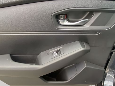 Used 2024 Honda Accord EX image 11