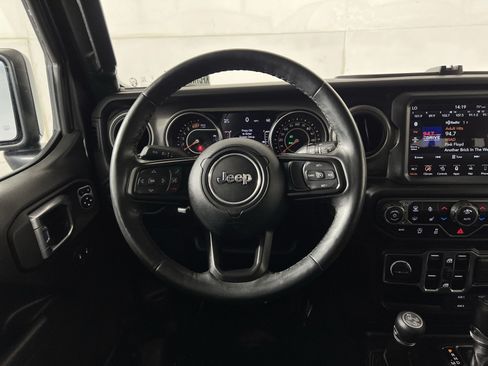 Used 2022 Jeep Wrangler Unlimited Sport AWD/4WD image 16