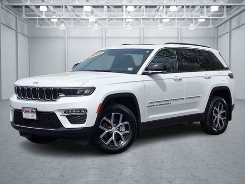 Used 2025 Jeep Grand Cherokee Limited w/ MOPAR Finishing Package image 1