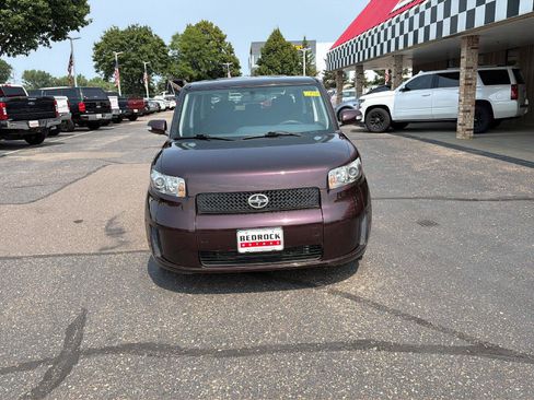 Used 2008 Scion xB FWD image 2
