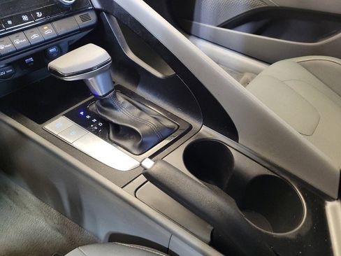 Used 2022 Hyundai Elantra SEL FWD image 26