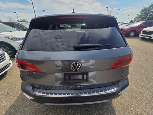 Used 2022 Volkswagen Taos SE FWD image 19