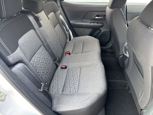 Used 2025 Nissan Kicks SV image 11