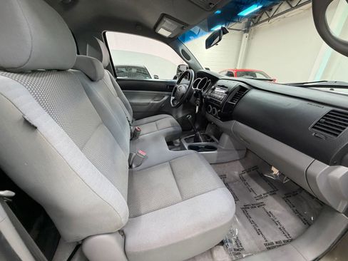 Used 2010 Toyota Tacoma 4x4 Regular Cab image 17