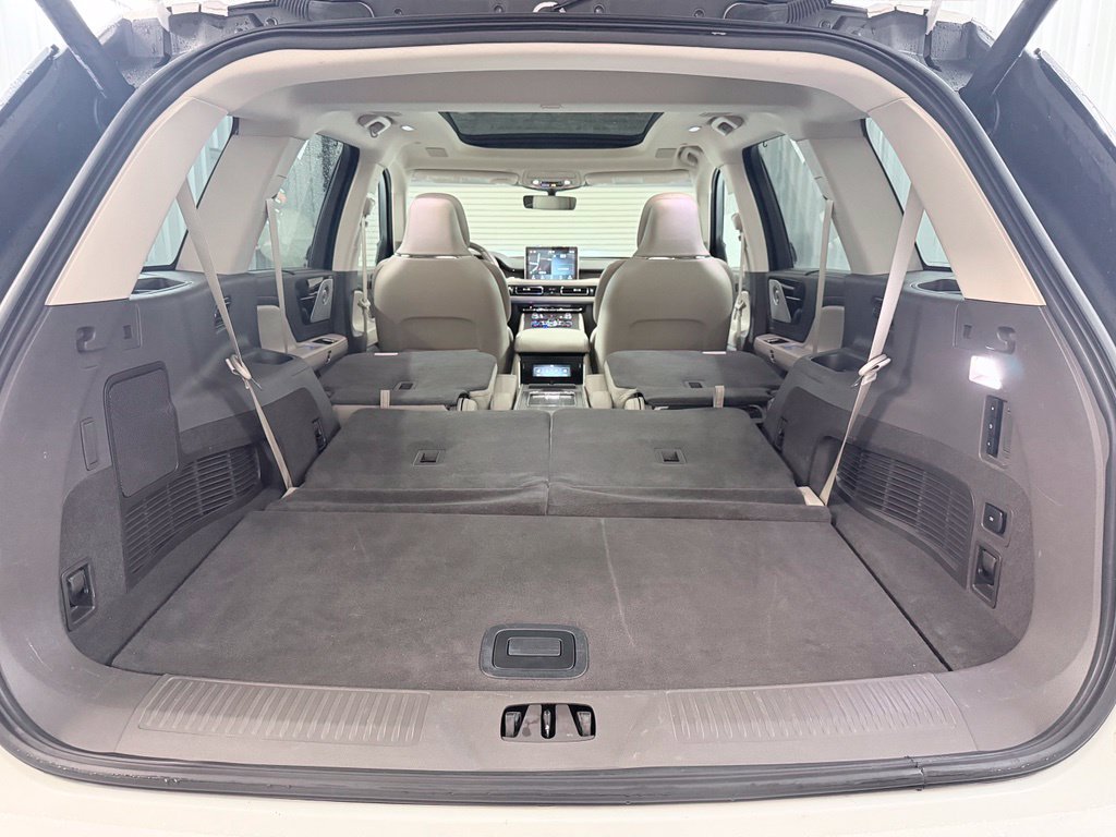 Used 2020 Lincoln Aviator Reserve w/ Equipment Group 202A AWD/4WD image 40