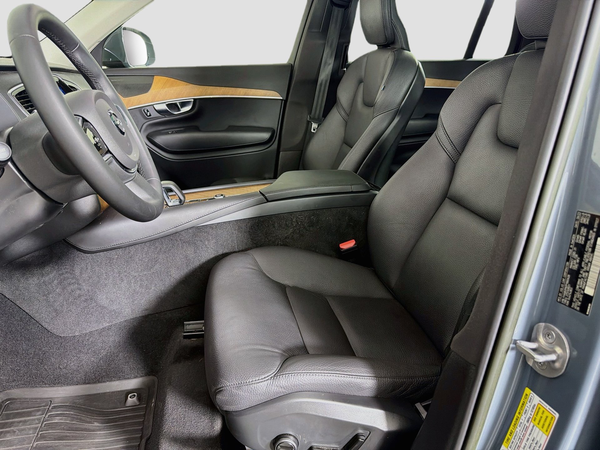 Used 2023 Volvo XC90 B6 Plus w/ Protection Package Premier AWD/4WD image 22