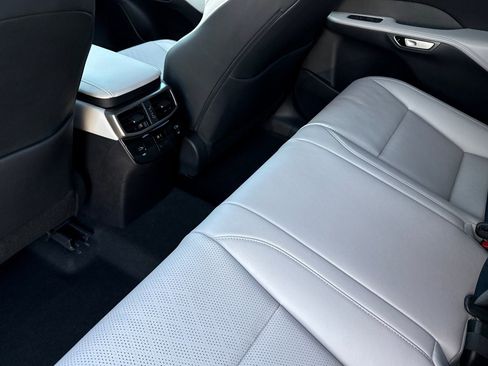 Certified 2025 Lexus RX 350 RX 350 AWD image 25