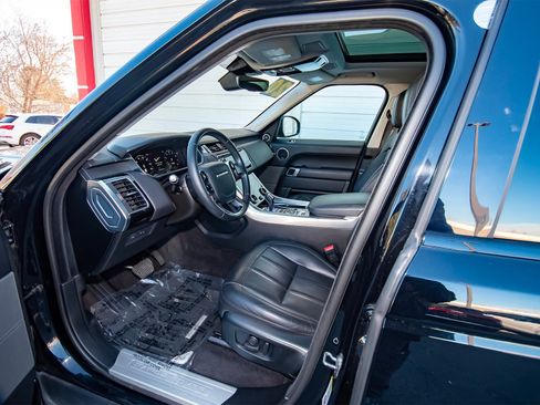 Used 2020 Land Rover Range Rover Sport HSE image 36