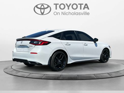 Used 2025 Honda Civic Sport image 5