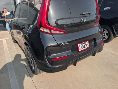 Used 2021 Kia Soul GT-Line FWD image 2