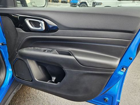 New 2026 Jeep Compass Limited image 17