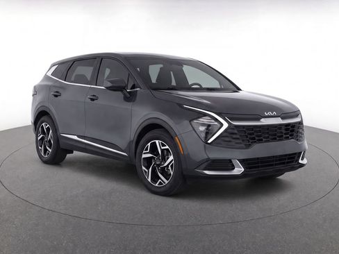 Used 2023 Kia Sportage LX FWD image 2
