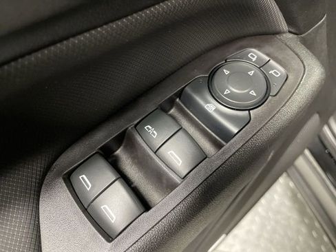 Used 2022 Chevrolet Equinox RS w/ RS Leather Package image 13