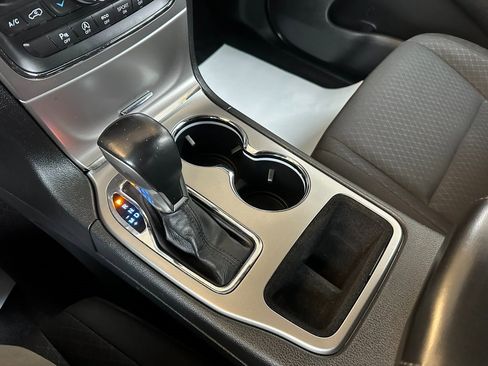 Used 2018 Jeep Grand Cherokee Laredo image 7