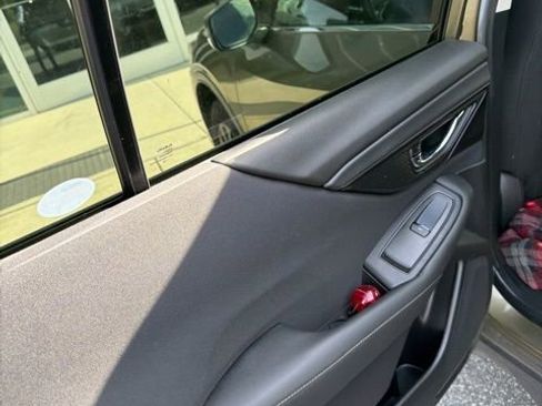 Used 2020 Subaru Outback Premium image 11