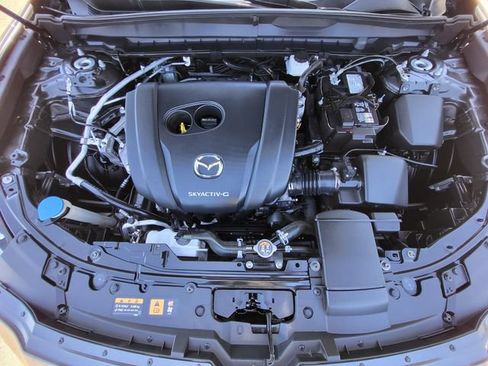 Used 2024 MAZDA CX-50 AWD 2.5 S w/ Preferred Package image 12