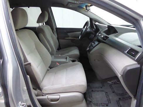 Used 2012 Honda Odyssey EX image 21