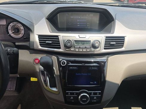 Used 2016 Honda Odyssey SE image 10