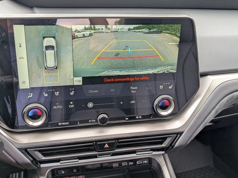 New 2026 Lexus TX 500h AWD image 28