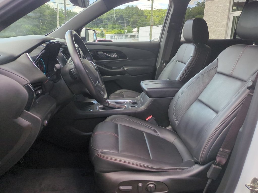 Used 2022 Chevrolet Traverse RS AWD/4WD image 23