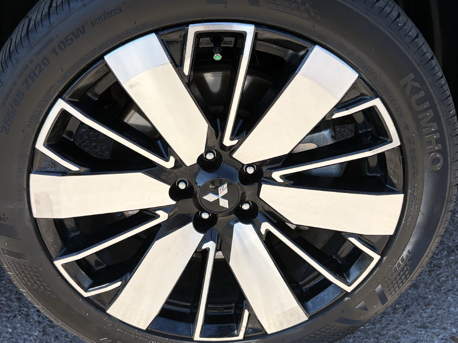 Used 2025 Mitsubishi Outlander SE FWD image 8