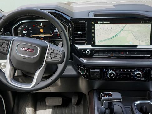 New 2026 GMC Sierra 1500 SLT image 24