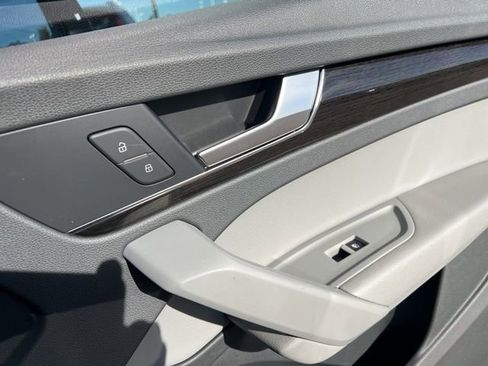 Used 2020 Audi Q5 2.0T Premium image 28