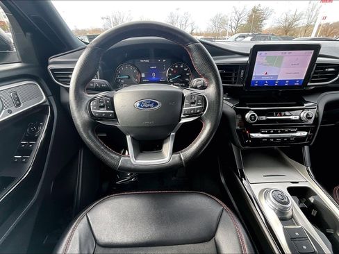 Used 2022 Ford Explorer ST-Line image 5